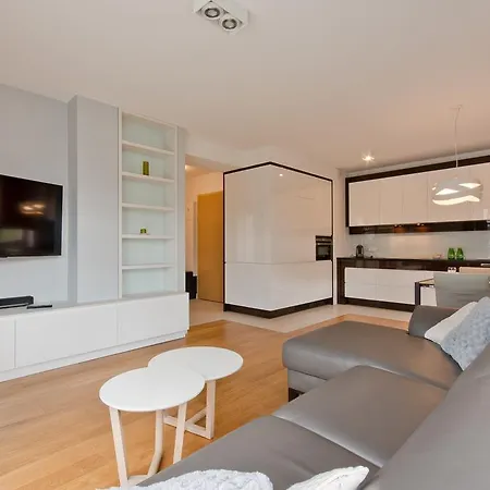 아파트 Imperial - Sopocka Przystan 소포트